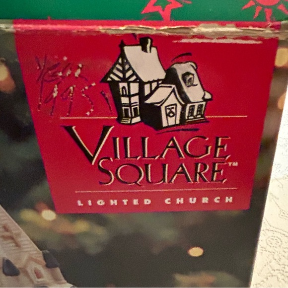 Village Square Lighted Church - Picture 13 of 13